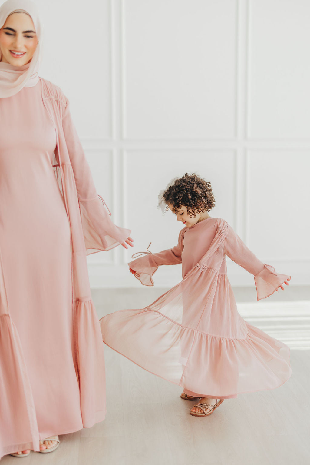 Sofia Girls Abaya Set (Desert Rose)