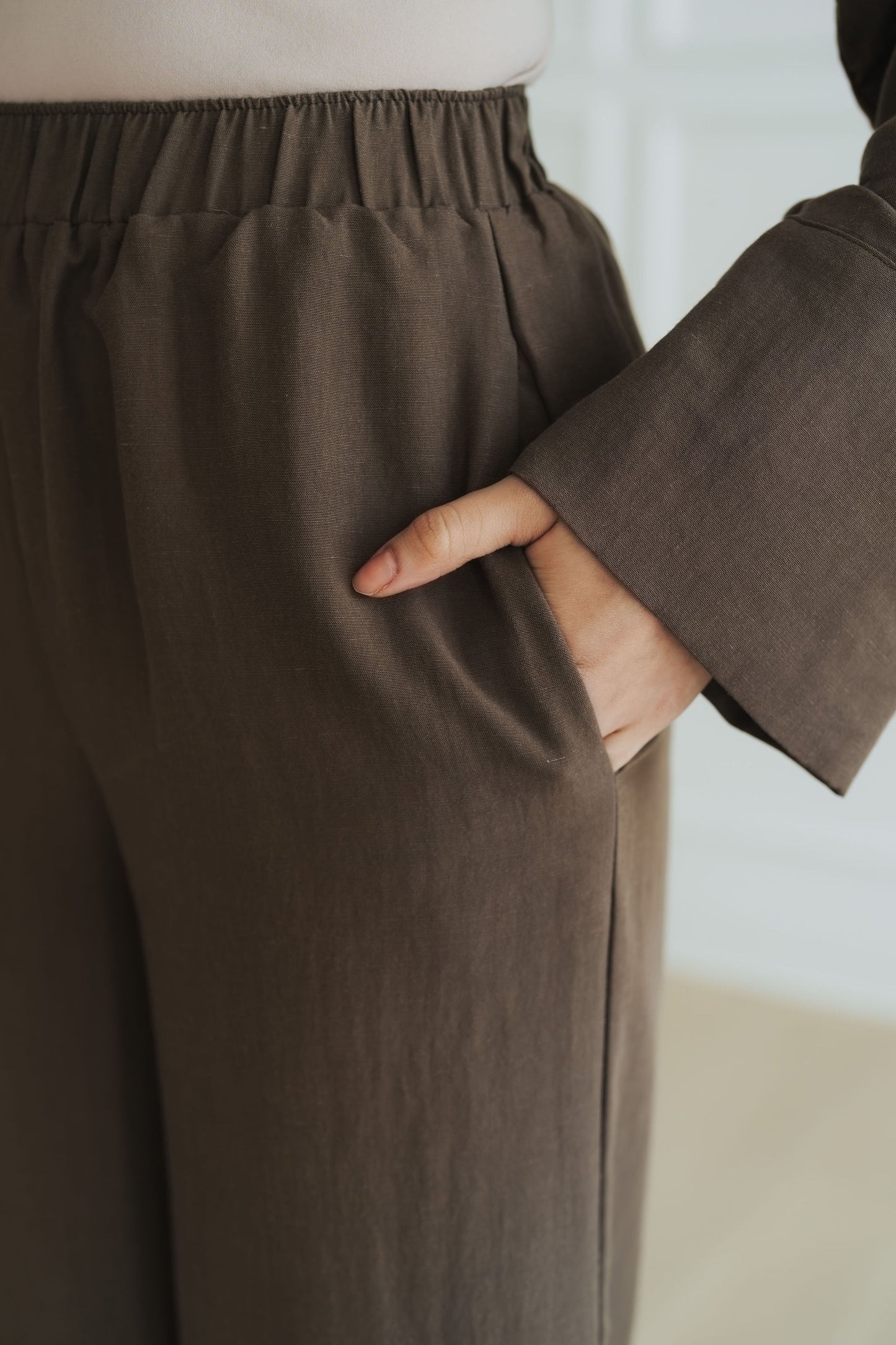 Zaina Top and Pant Set (Truffle)