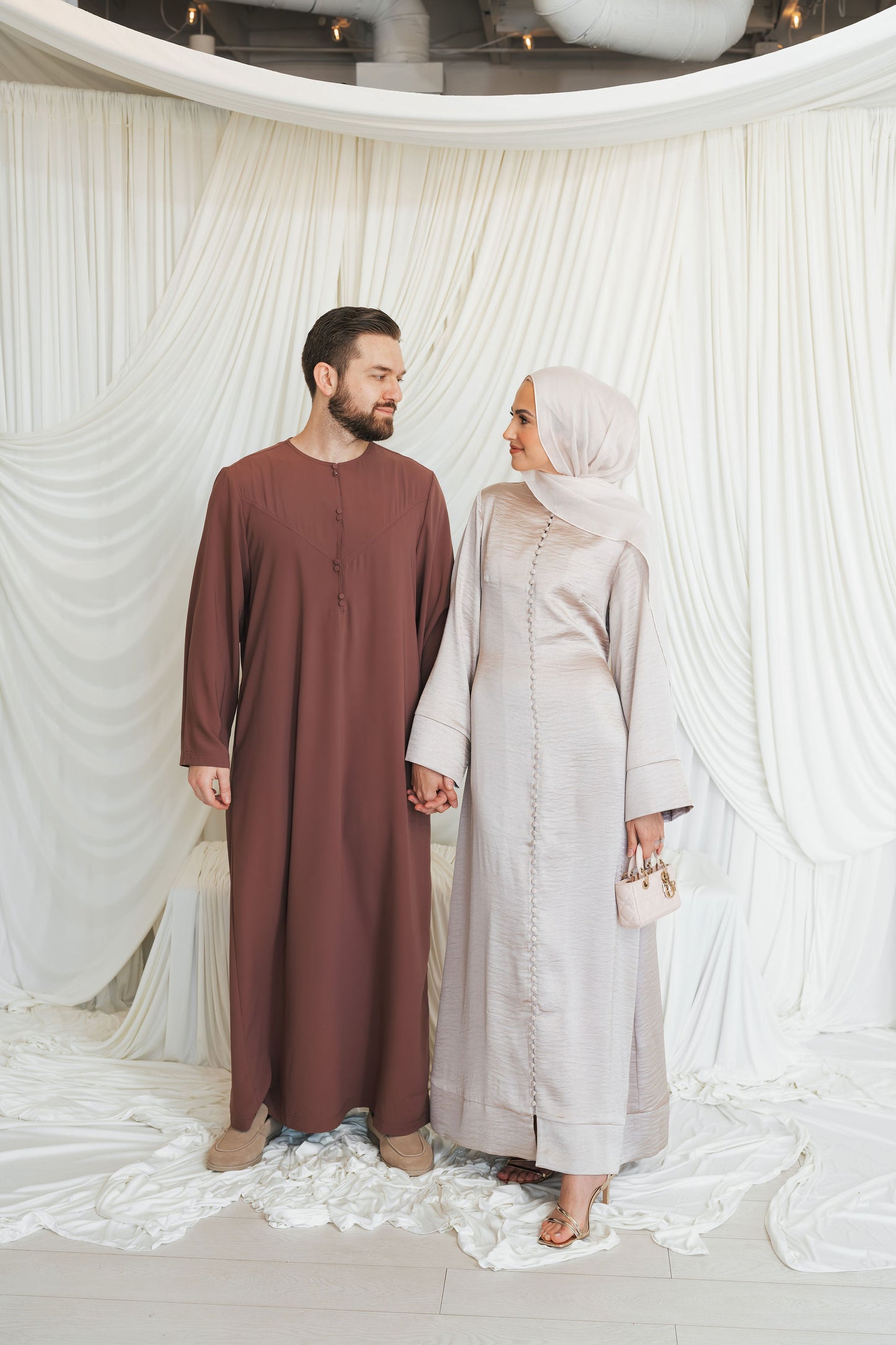 Mens Thobe (Mahogany)